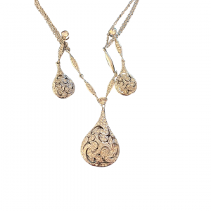 Ensemble collier et boucles d'oreille