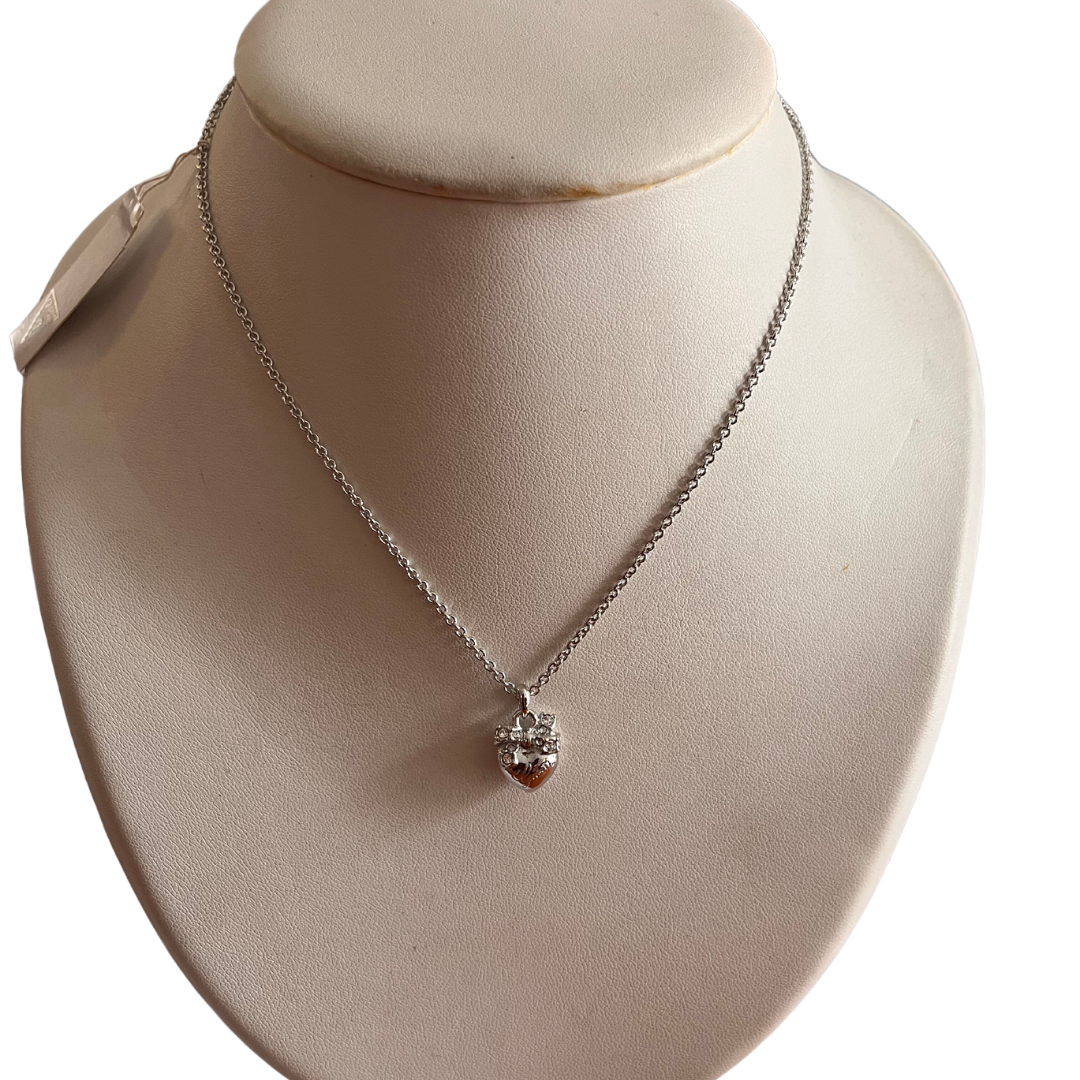 Collier en argent en forme de cœur avec petites pierres -Guess Collier en argent en forme de cœur avec petites pierres - Guess