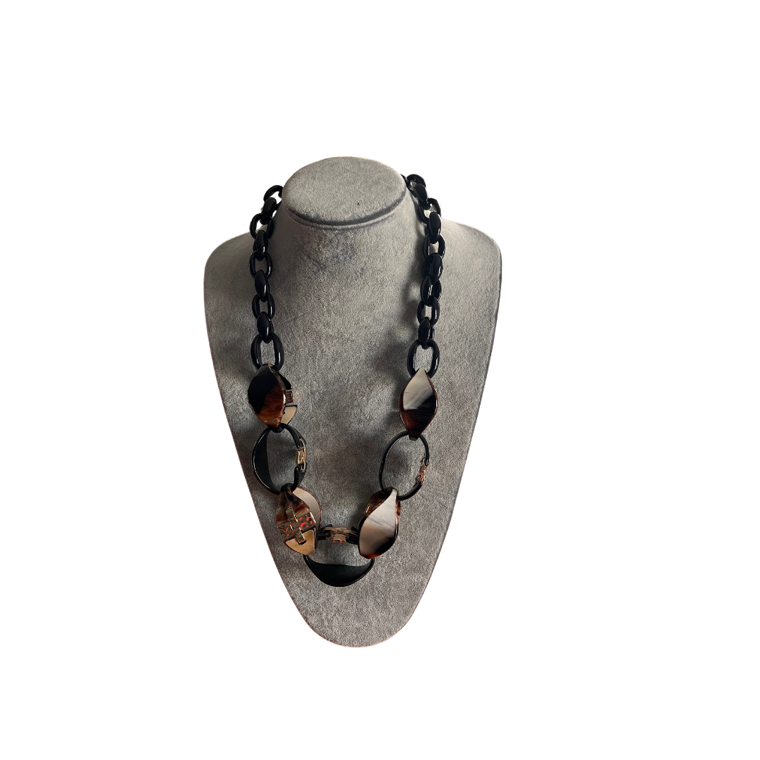 Collier avec ensemble de cercle Collier avec ensemble de cercle